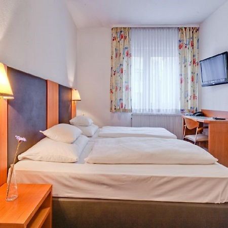 Hotel Am Friedensplatz Stuttgart Luaran gambar