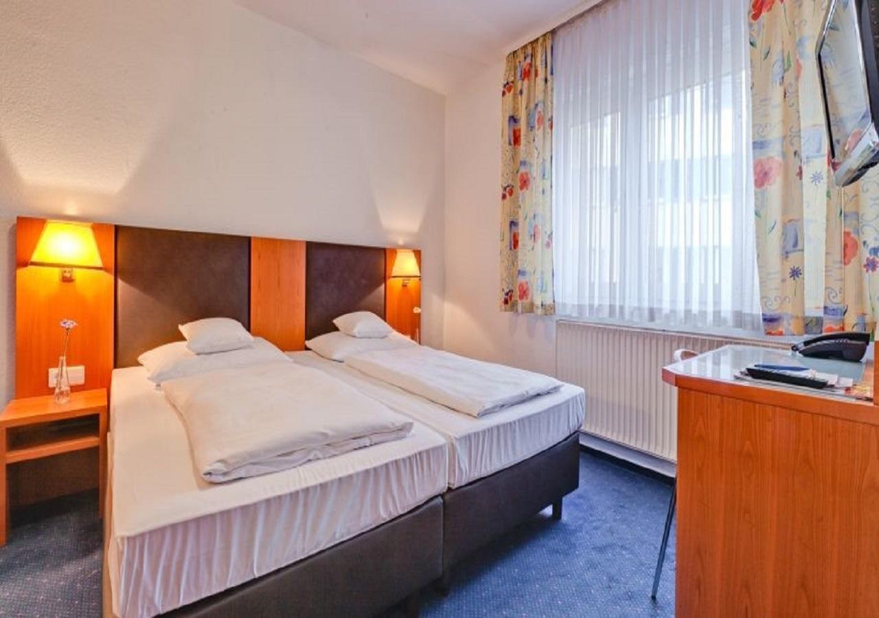 Hotel Am Friedensplatz Stuttgart Luaran gambar