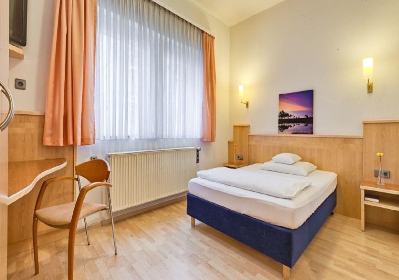 Hotel Am Friedensplatz Stuttgart Luaran gambar