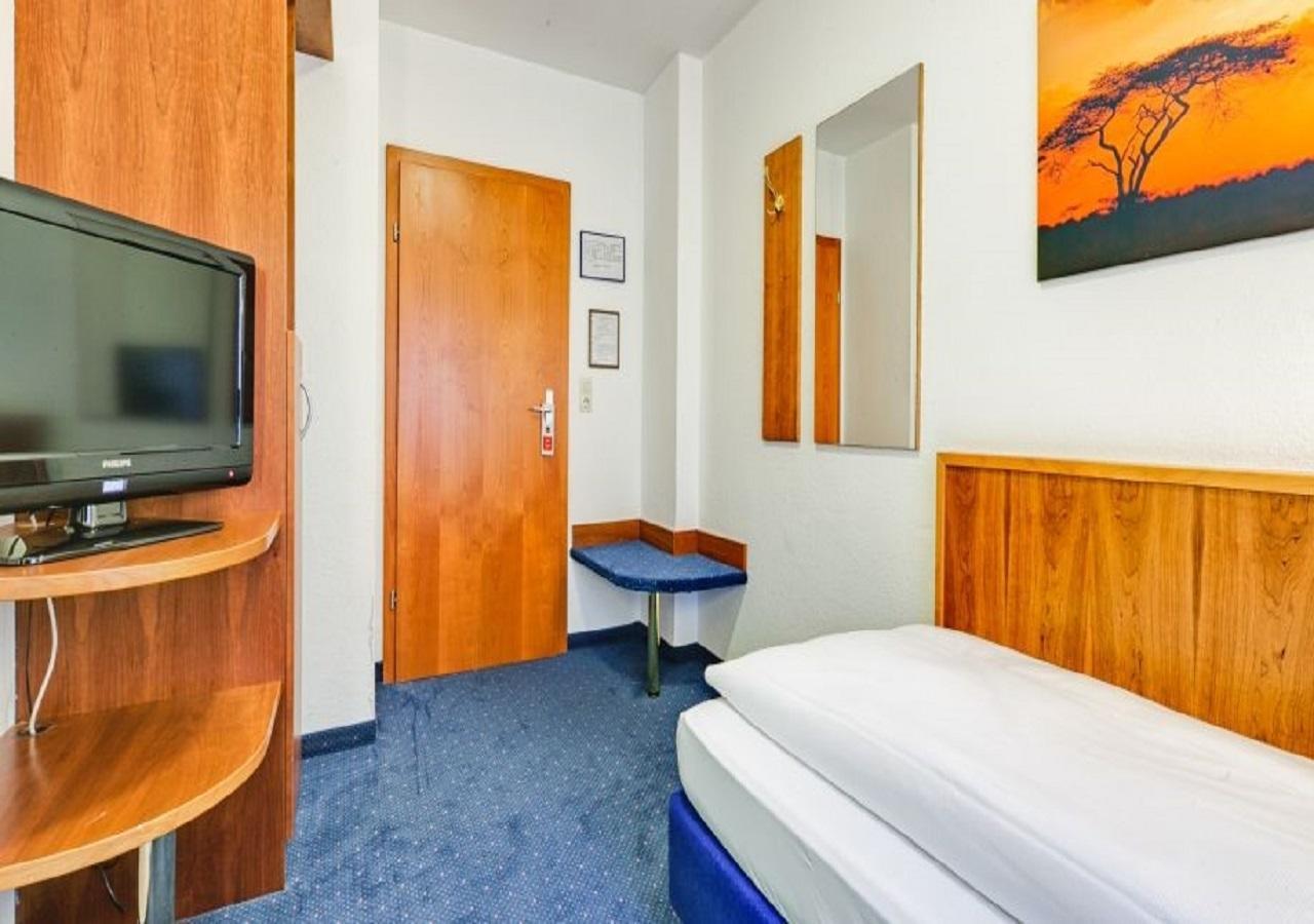 Hotel Am Friedensplatz Stuttgart Luaran gambar